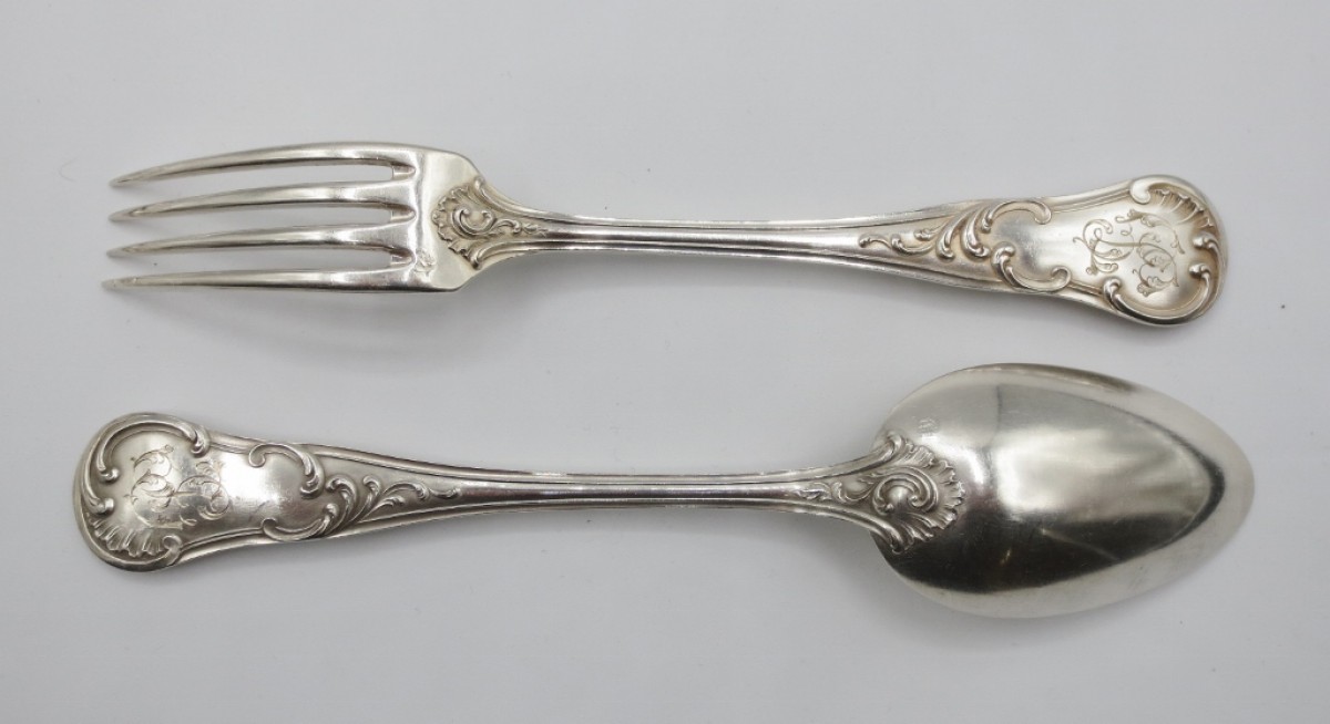 Série de douze couverts en argent massif XIXe siècle N.87554