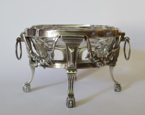 Antiquités - Saleron et poivrière couverte, époque Louis XVI