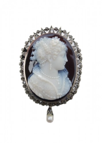 Broche camée en Agate, époque Restauration