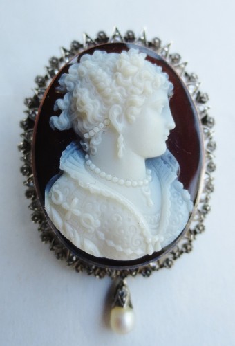 XIXe siècle - Broche camée en Agate, époque Restauration