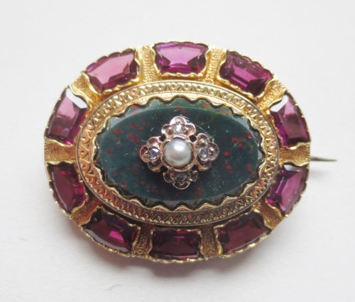 Gold brooch with blood jasper, diamonds and pearls from the Napoleon III period - Napoléon III