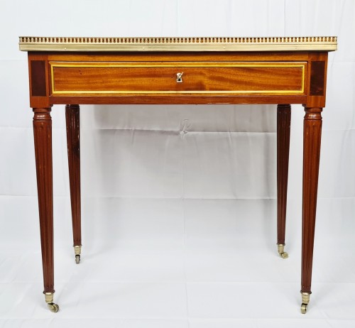 Louis XVI lady&#039;s bureau - Furniture Style Louis XVI