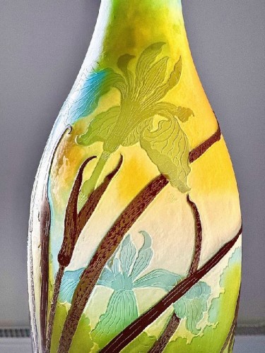 XXe siècle - Emile Gallé - Vase Art nouveau "Iris et Nymphéas"