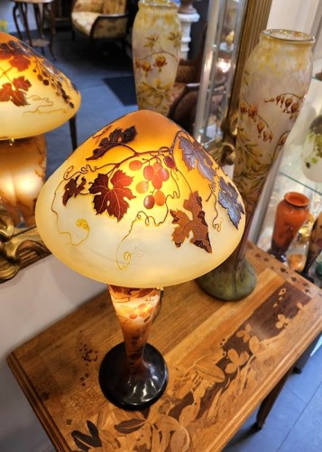 Emile Gallé - Grande Lampe Champignon Art nouveau "Aux Raisins " - Art nouveau