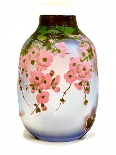Verrerie, Cristallerie  - Emile Gallé - Important vase "Fleurs de Pommiers du Japon"