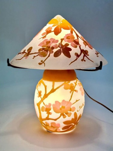 Antiquités - Emile Gallé - Lampe Champignon Art Nouveau " Fleurs de Pommiers"