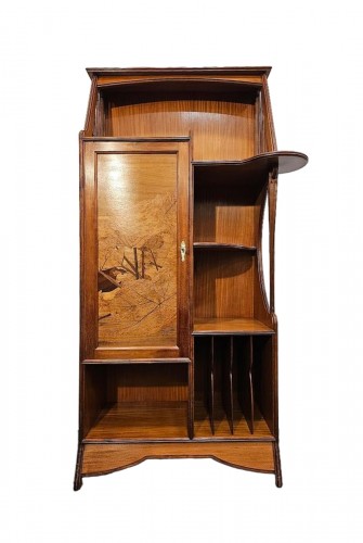 Louis Majorelle - "Poule d'eau" Art Nouveau display cabinet