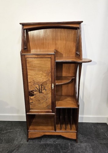 Louis Majorelle - Cabinet de présentation Art nouveau "Poule d'eau" - Mobilier Style Art nouveau