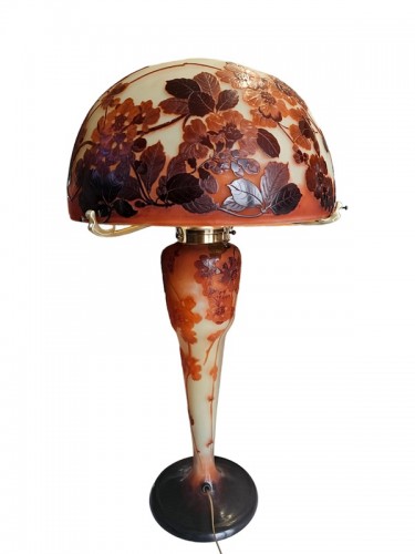 XXe siècle - Emile Gallé - Grande Lampe Champignon Art Nouveau "Fleurs de cerisier du Japon"