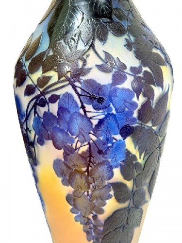 Antiquités - Emile Gallé Monumental Vase "Wisteria"