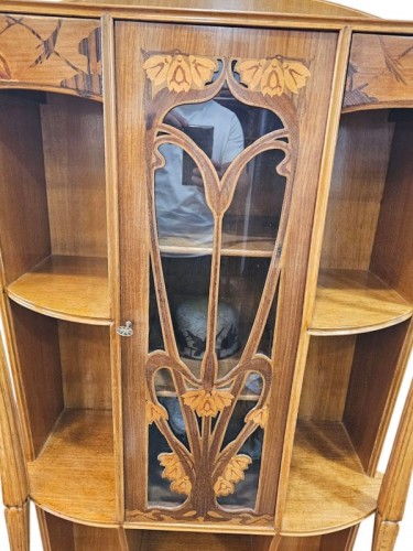 XIXe siècle - Louis Majorelle - Vitrine Art nouveau "Aux capucines"