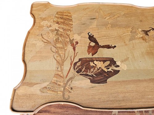 Art nouveau - Emile Gallé  - Table à thé Art nouveau "Papillon et vases Gallé"