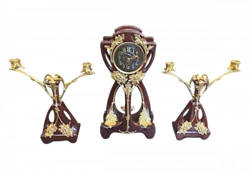 Ensemble pendule et bougeoirs Art nouveau "Chrysanthèmes"