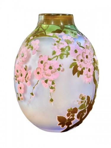 Verrerie, Cristallerie  - Emile Gallé - Important vase “Fleurs de pommiers du Japon”