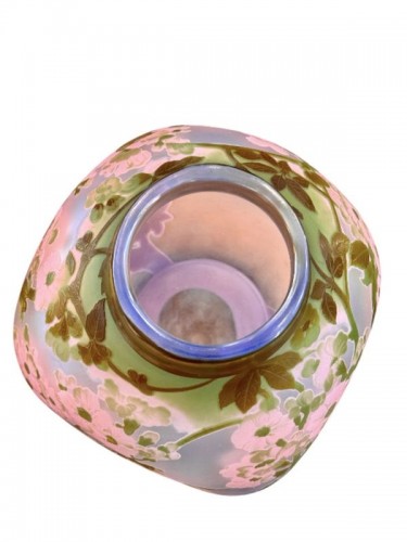 Antiquités - Emile Gallé - Important vase “Fleurs de pommiers du Japon”
