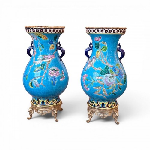 Céramiques, Porcelaines  - Longwy Grande - Paire de vases montés sur bronze "Oiseaux Branchés"