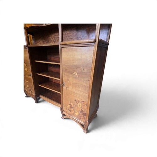Antiquités - Louis Majorelle – Art nouveau “Daisies and Butterflies” Display Cabinet