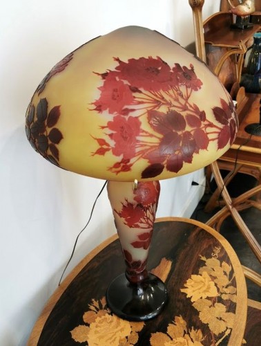 XXe siècle - Emile Gallé - Lampe champignon aux roses