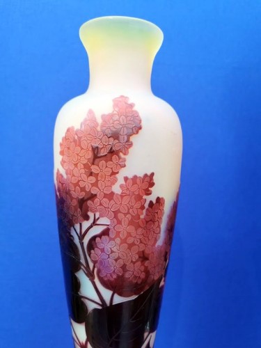 XXe siècle - Emile Gallé - Grand vase aux Lilas