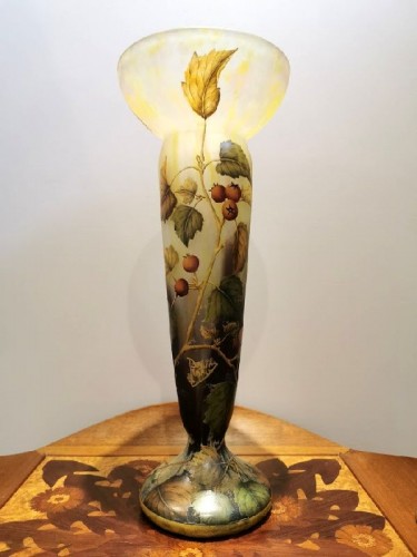 Daum Nancy -  Vase Aux Baies  - Verrerie, Cristallerie Style Art nouveau