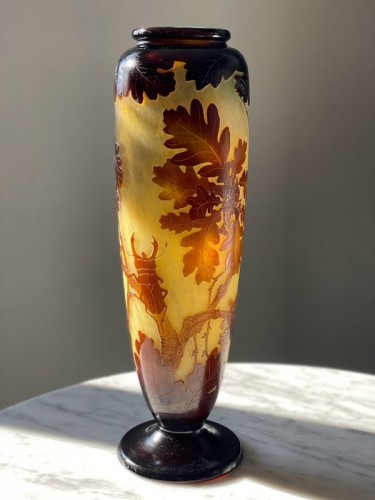 Antiquités - Emile Gallé - Vase Art Nouveau "Lucane et feuilles de chêne"