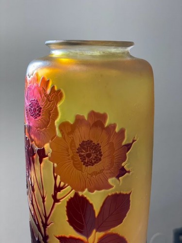 Verrerie, Cristallerie  - Emile Gallé - Vase Art Nouveau "Aux roses"