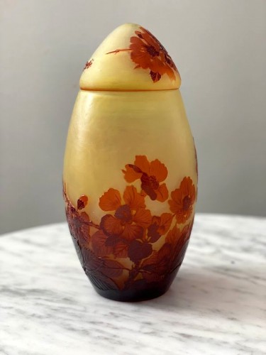 Glass & Crystal  - Emile Gallé - Art Nouveau covered vase &quot;Aux Roses