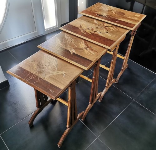 Art nouveau - Emile Gallé - Art nouveau &quot;Dragonflies&quot; nesting tables