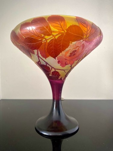 XXe siècle - Emile Gallé - Coupe Art nouveau "Aux roses"