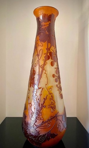 XXe siècle - Emile Gallé - Grand Vase Art Nouveau "Vigne Vierge"