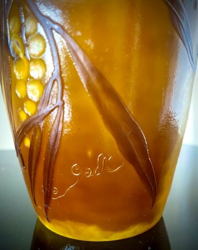 Verrerie, Cristallerie  - Emile Gallé - Vase Art nouveau "Aux Mimosas"