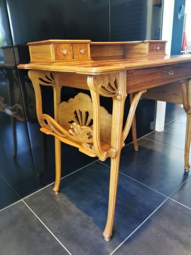 Emile Gallé - Bureau Art nouveau "Aux ombelles" - Antiquités Art Nouveau