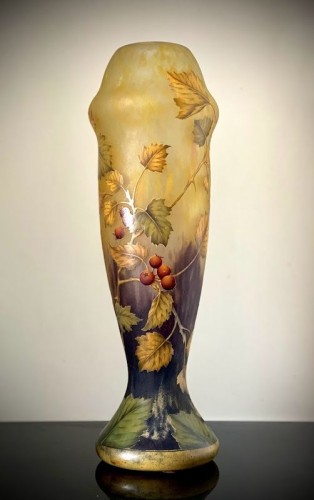 Verrerie, Cristallerie  - Daum Nancy - Vase Art nouveau "Aux Baies"