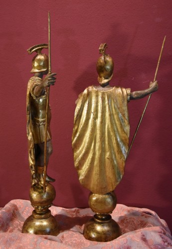 Antiquités - Paire de soldats romains en bois doré - Rome XVIIIe siècle