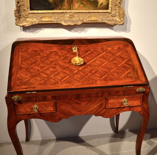 Bureau de pente Louis XV, Paris vers 1750 - Louis XV