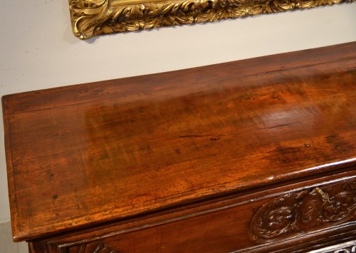 17th century - Italian Chest In Carved Walnut Wood, Lombardy (bergamum) Seventeenth Centur