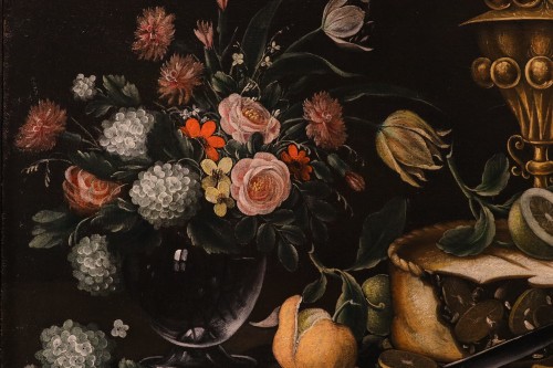 Antiquités - Peintre flamand XVIIIe siècle, Nature morte avec des fleurs et fruits