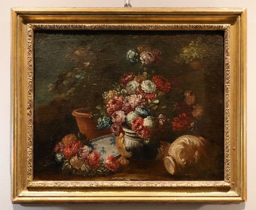 Still Life with Flowers in a Garden, Italian school of the 18th century - Paintings & Drawings Style Louis XIV
