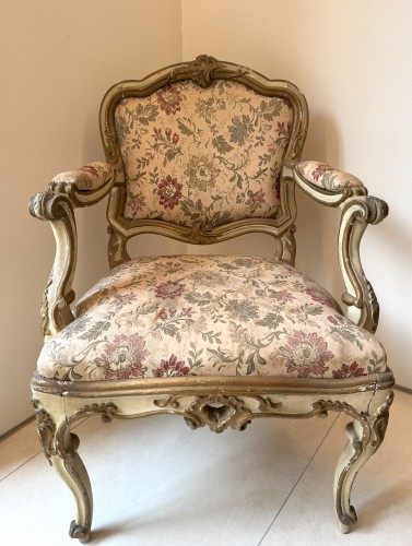 Two armchairs in lacquered and gilded wood, Lombardy 18th century - Seating Style Louis XV