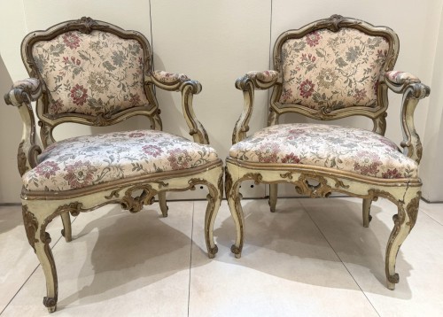 Louis XV - Two armchairs in lacquered and gilded wood, Lombardy 18th century
