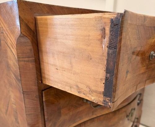 Rosewood veneered chest of drawers, Sicily, mid-18th century - Louis XVI