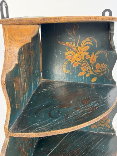 Hanging corner cabinet, Piedmont, 18th century - 