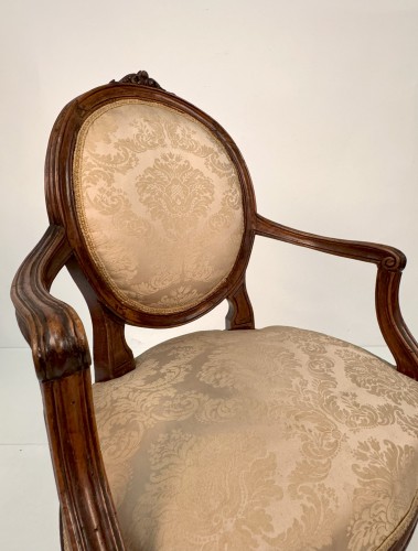 Set of four walnut armchairs, Piedmont late 18th century - Louis XVI