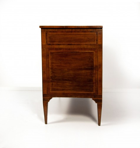 Furniture  - Chest of drawers veneered in rosewood, various woods, late 18th/early 19th 
