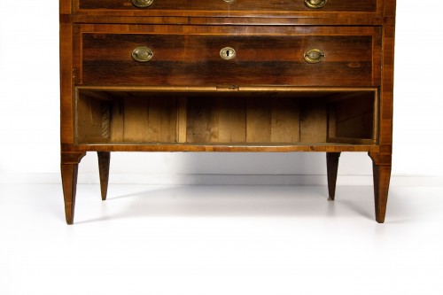  - Chest of drawers veneered in rosewood, various woods, late 18th/early 19th 