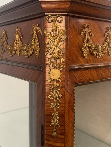  - Showcase veneered in bois de rose, France early 20th century
