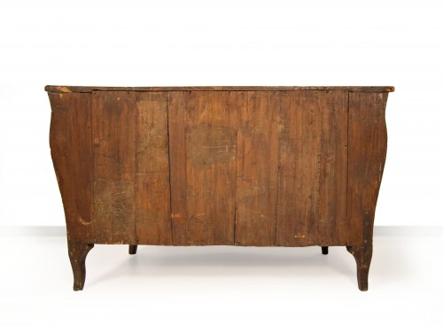 Furniture  - Chest of drawers veneered in carob, walnut, and briar, Modena mid-18th
