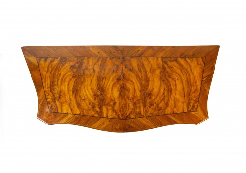 Louis XV - Chest of drawers veneered in carob, walnut, and briar, Modena mid-18th