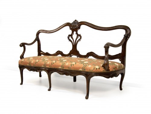 Walnut sofa, Veneto, 18th century - Seating Style 