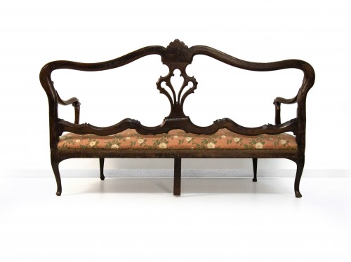 Walnut sofa, Veneto, 18th century - 